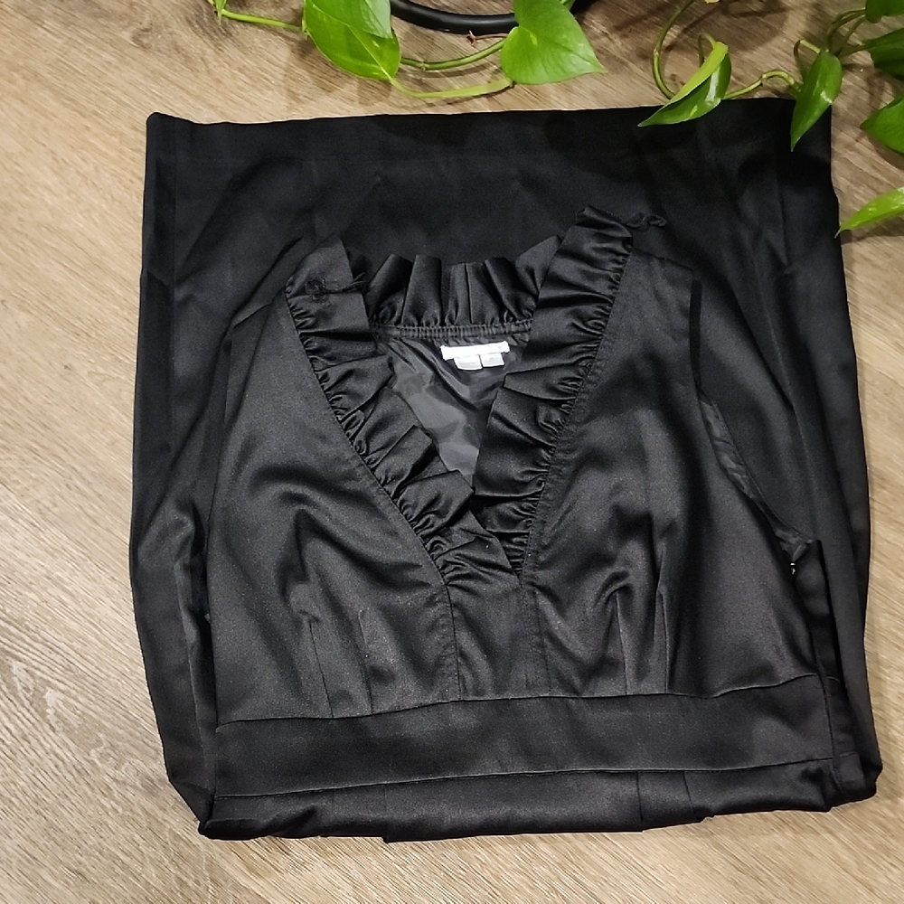 Elegant Black Ruffled V-Neck Blouse